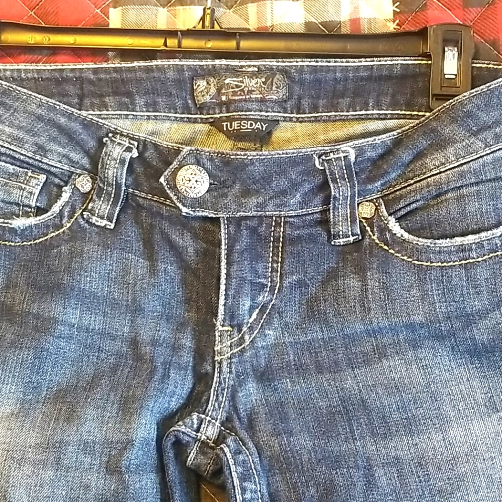 Like new SilverJeans Tuesday Size 29x33